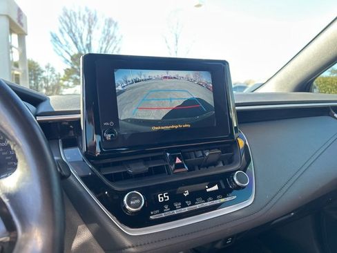 Used 2023 Toyota Corolla SE w/ SE Premium Package image 22