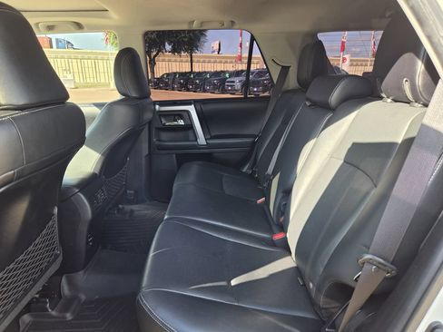 Used 2017 Toyota 4Runner Limited AWD/4WD image 29
