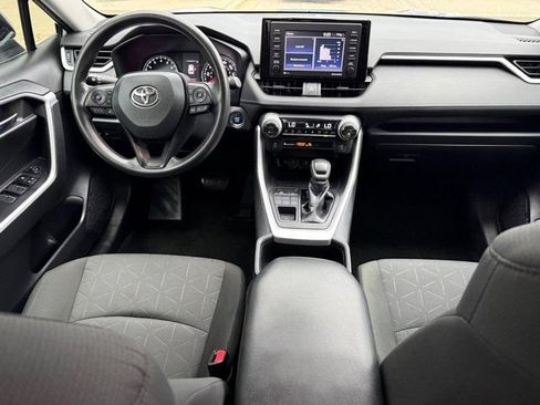 Used 2022 Toyota RAV4 XLE AWD/4WD image 13