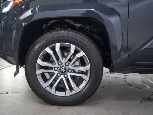 Used 2025 Toyota 4Runner Limited w/ Tow Technology Package AWD/4WD image 30