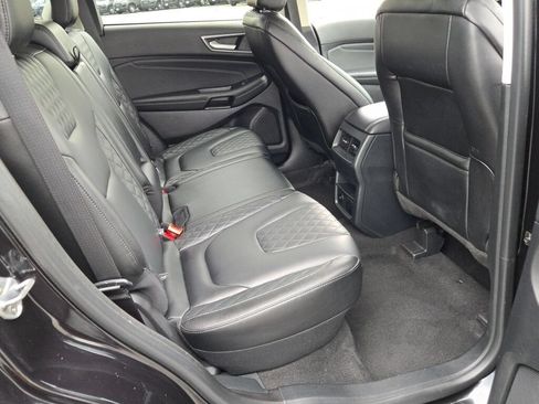 Used 2024 Ford Edge Titanium AWD/4WD image 16