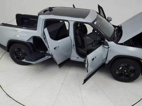 Used 2024 Rivian R1T Adventure image 81