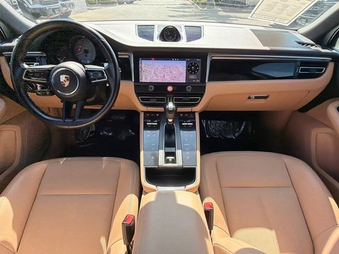 Used 2023 Porsche Macan S AWD/4WD image 32