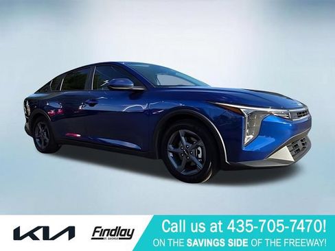Certified 2025 Kia K4 FWD image 2