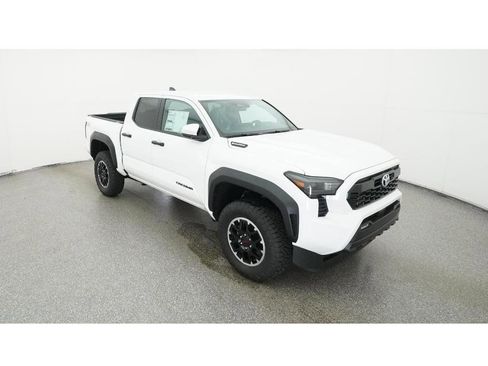 New 2025 Toyota Tacoma TRD Off-Road AWD/4WD image 13