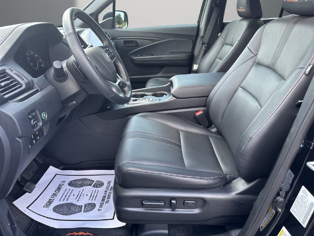 Used 2025 Honda Ridgeline TrailSport image 12