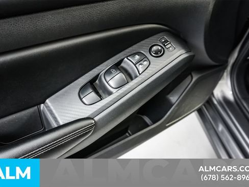 Used 2025 Nissan Altima 2.5 SV FWD image 45