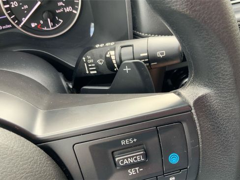 Used 2024 Nissan Rogue SV AWD/4WD image 35