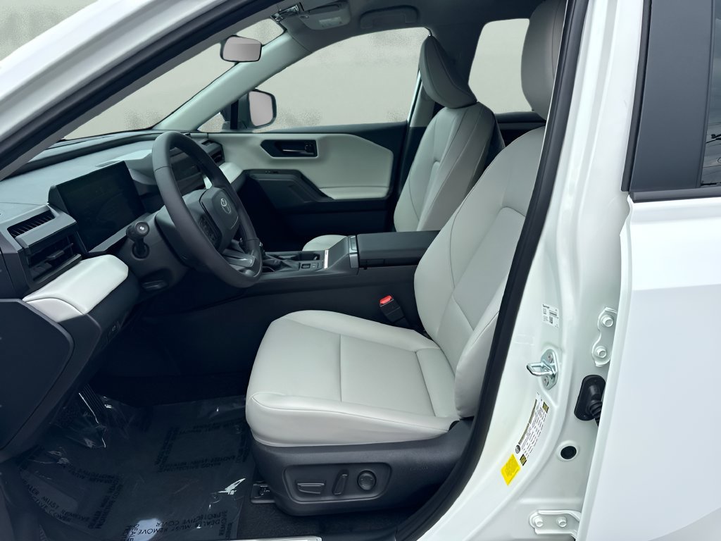 Used 2026 Toyota RAV4 XLE Premium w/ Weather Package FWD image 5