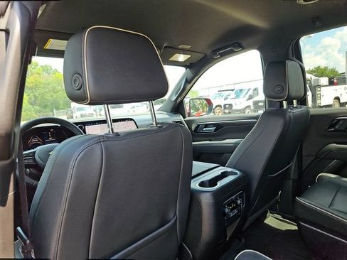 Used 2025 Chevrolet Tahoe Premier RWD image 27