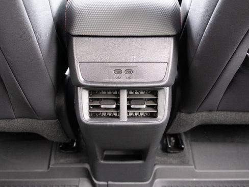 New 2026 Chevrolet Equinox RS AWD/4WD image 16
