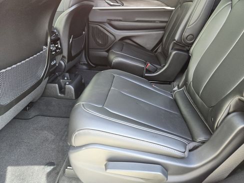 New 2025 Jeep Grand Cherokee L Limited w/ Luxury Tech Group II AWD/4WD image 22