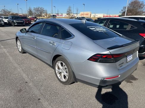 Used 2025 Honda Accord LX image 8