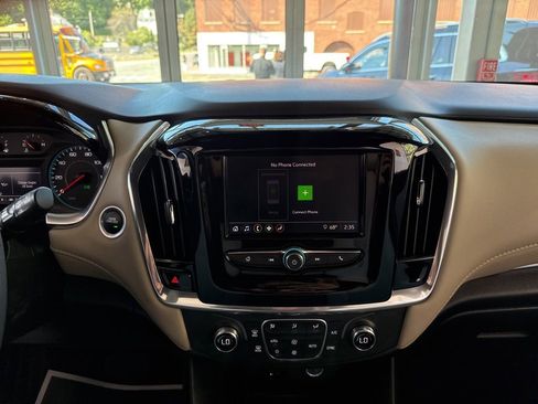 Used 2023 Chevrolet Traverse LS w/ Midnight/Sport Edition image 18