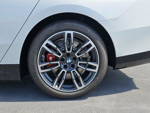 New 2026 BMW 550e xDrive w/ Executive Package image 34