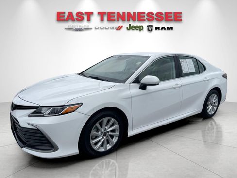 Used 2023 Toyota Camry LE FWD image 7