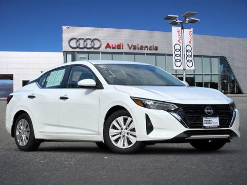Used 2025 Nissan Sentra S FWD image 1