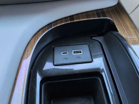 Certified 2022 Cadillac Escalade Sport Platinum w/ LPO, Floor Liner Package image 34