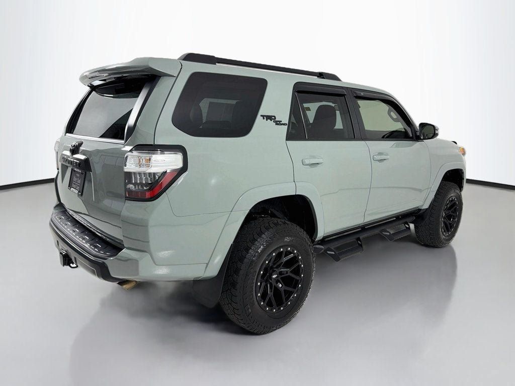 Used 2022 Toyota 4Runner TRD Off-Road Premium AWD/4WD image 7