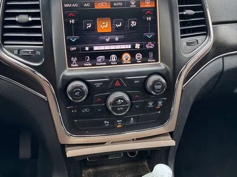 Used 2014 Jeep Grand Cherokee Limited image 15