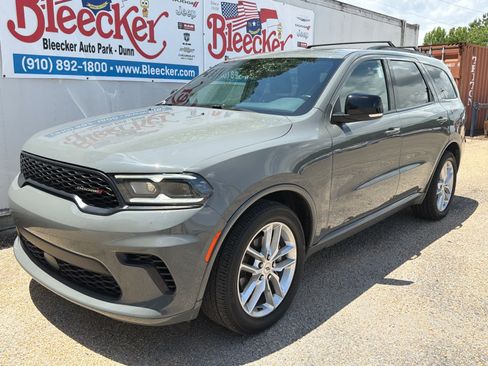 Used 2024 Dodge Durango GT RWD image 7