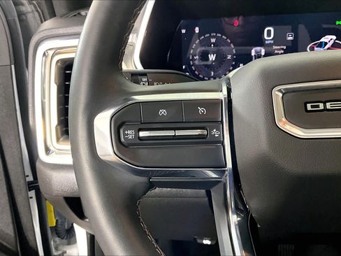 Used 2024 GMC Canyon Denali AWD/4WD image 22