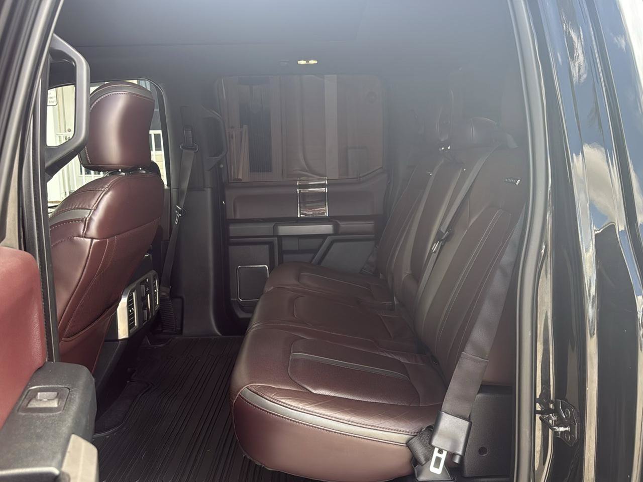 Used 2015 Ford F150 Platinum w/ Equipment Group 701A Luxury AWD/4WD image 22