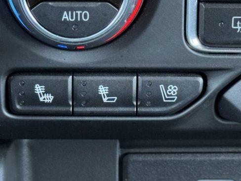 Used 2024 Chevrolet Suburban High Country w/ Premium Package image 22