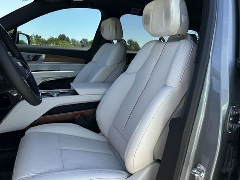 New 2026 Cadillac Vistiq Sport image 25