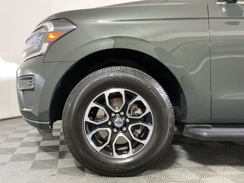 Used 2022 Ford Expedition XLT image 9