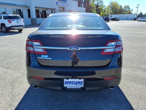 Used 2017 Ford Taurus SE image 5