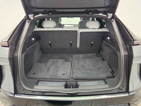 Used 2024 Cadillac Lyriq Luxury image 21