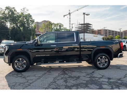 Used 2025 GMC Sierra 2500 SLT AWD/4WD image 5