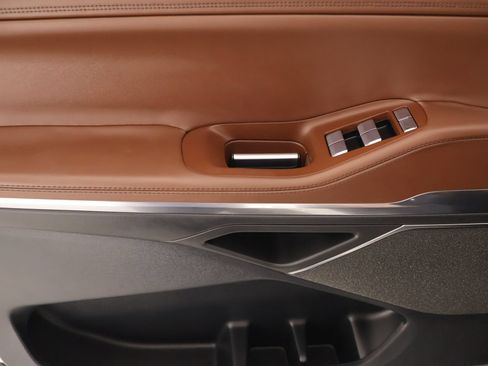 Used 2025 Lincoln Navigator L Reserve AWD/4WD image 18