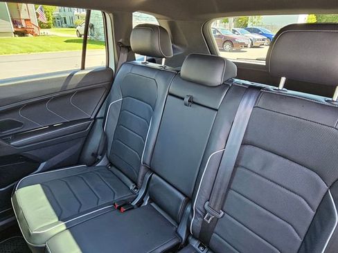 Used 2024 Volkswagen Tiguan SEL R-Line AWD/4WD image 18