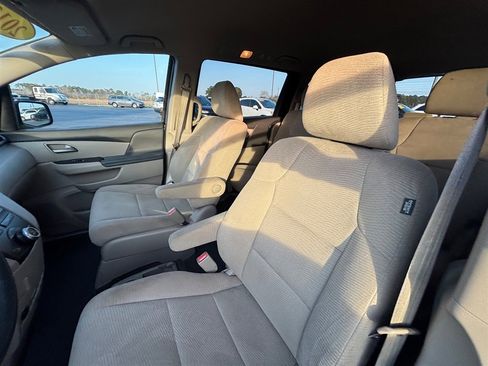 Used 2013 Honda Odyssey LX image 12