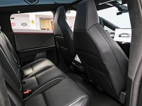 Used 2024 Tesla Cybertruck AWD Crew Cab image 35