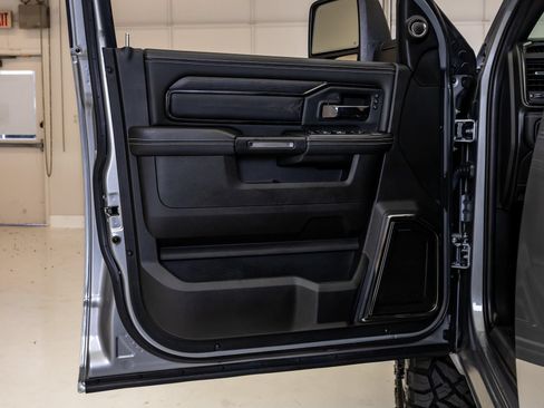 Used 2024 RAM 3500 Limited w/ Night Edition AWD/4WD image 43