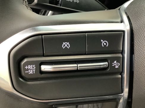 New 2026 GMC Canyon Elevation w/ Convenience Package image 17