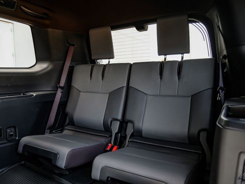 Used 2025 Lexus GX 550 w/ Accessory Package (Z1) image 92