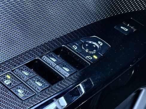 Used 2024 BMW i7 eDrive50 w/ M Sport Package image 33