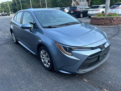 Used 2024 Toyota Corolla LE FWD image 4