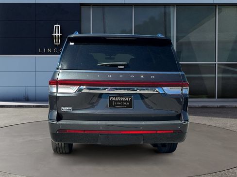 Used 2022 Lincoln Navigator Reserve AWD/4WD image 6
