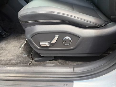Used 2025 Hyundai Santa Fe XRT AWD/4WD image 11