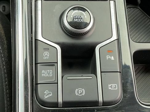 Used 2024 Kia Sorento SX FWD image 25