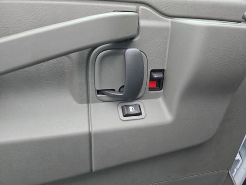 New 2025 Chevrolet Express 2500 w/ Enhanced Convenience Package image 18