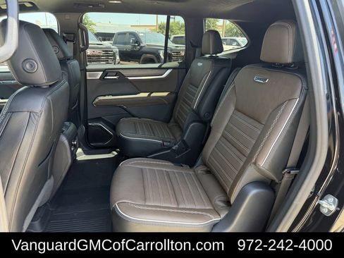 New 2026 GMC Acadia Denali Ultimate w/ LPO, Floor Liner Package AWD/4WD image 25