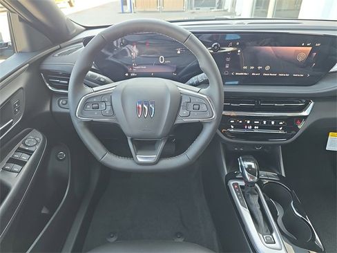 New 2026 Buick Envista Avenir image 12