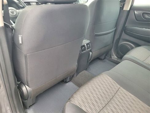 Used 2020 Nissan Rogue S image 14