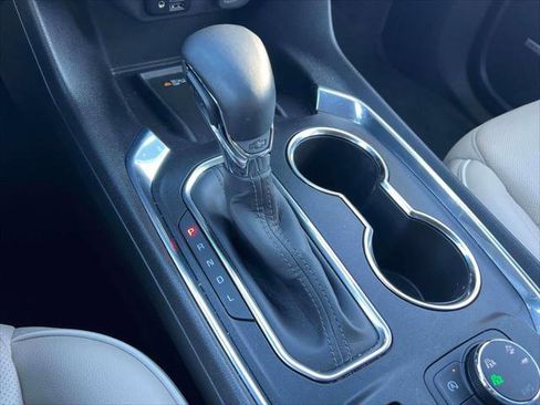 Used 2023 Chevrolet Traverse Premier image 26